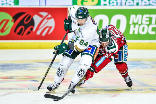 Färjestads Tomas Skogs och Frölundas Mats Rosseli Olsen