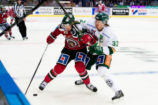 Frölundas Nicklas Lasu  och Färjestads Magnus Nygren