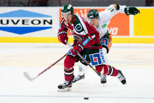 Frölundas Nicklas Lasu  och Färjestads Johan Ryno