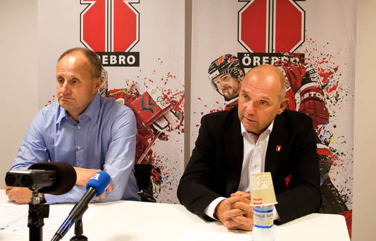 Rögles tränare Anders Eldebrink och Örebros tränare