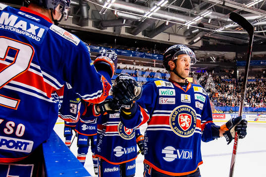 Växjös Ilkka Heikkinen jublar