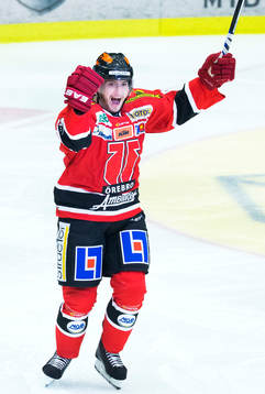 Örebros Jakub Petruzalek  jublar