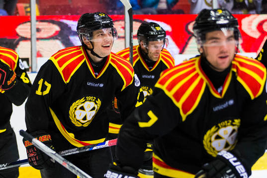 Brynäs Pathrik Westerholm jublar