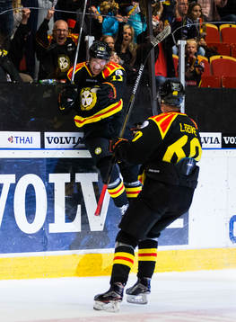 Brynäs Pathrik Westerholm jublar