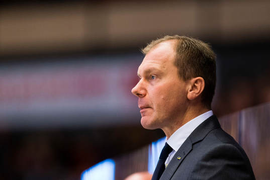s tränare Johan Lindbom