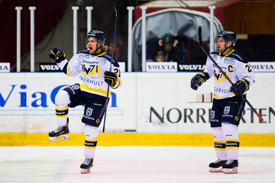 s Mattias Tedenby jublar