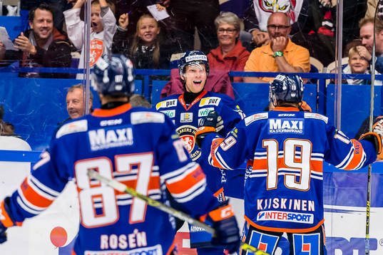Växjös Richard Gynge jublar