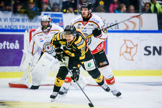 Skellefteås Janne Pesonen och Luleås Brendan Mikkelson