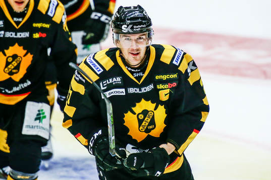 Skellefteås Jimmie Ericsson jublar