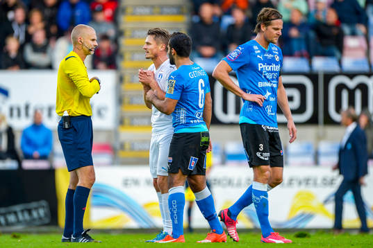 Malmös Markus Rosenberg i samtal med domaren