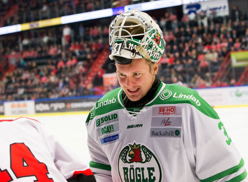 Rögles målvakt Lars Volden deppar