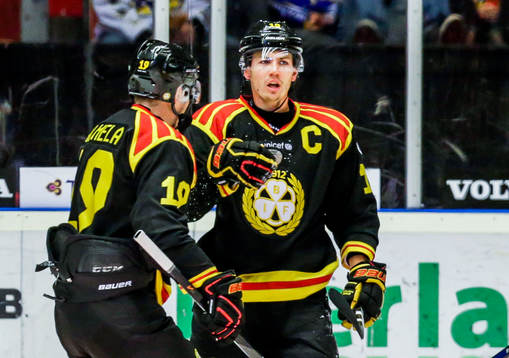 Brynäs Anton Rödin jublar