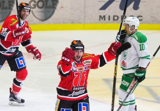 Örebros Jakub Petruzalek jublar