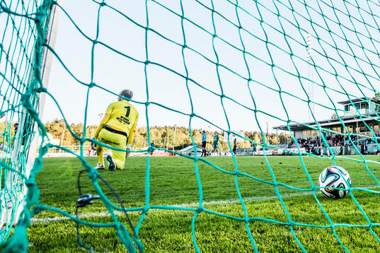 Utsiktens målvakt Axel Wibrån deppar