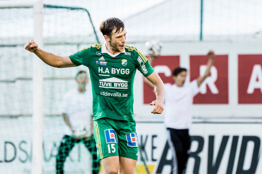 Ljungskiles Alexander Mellqvist jublar