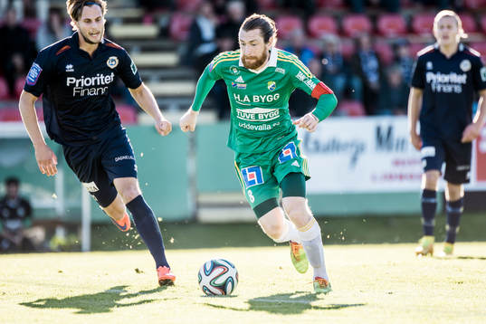 Ljungskiles Markus Gustafsson före Utsiktens Jonas Hellgren