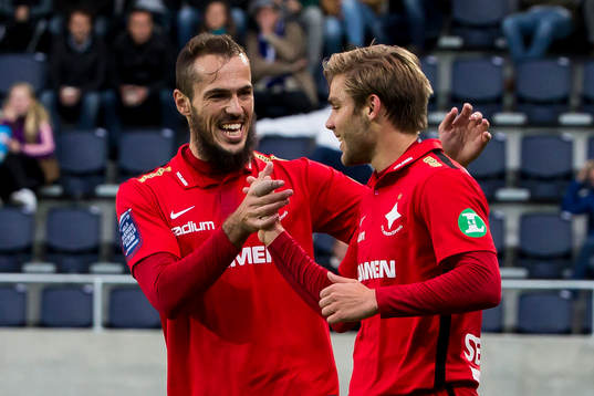 Norrköpings Emir Kujovic Arnor Ingvi Traustason jublar