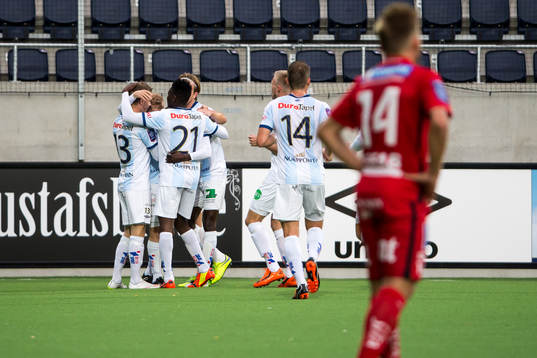 Gefles spelare jublar