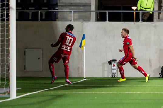 Norrköpings Emir Kujovic och Christoffer Nyman jublar