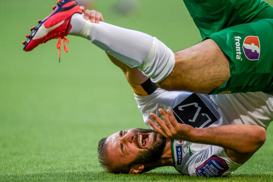 Hammarbys Kennedy Bakircioglu har ont
