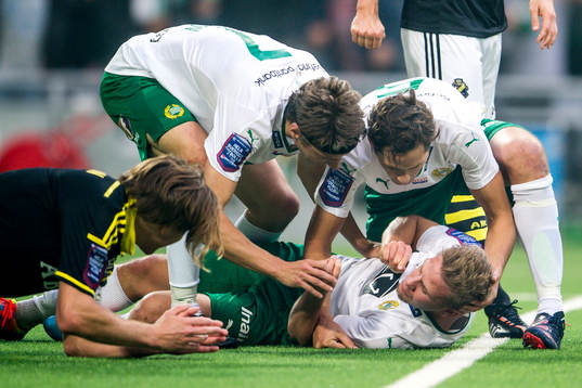 Hammarbys Erik Israelsson skadas allvarligt