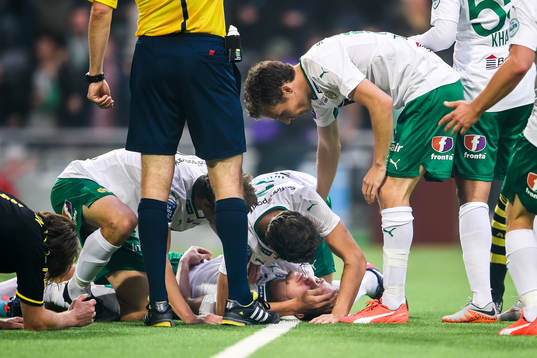 Hammarbys Erik Israelsson skadas allvarligt