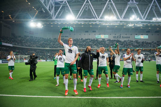 Hammarbys supportrar jublar