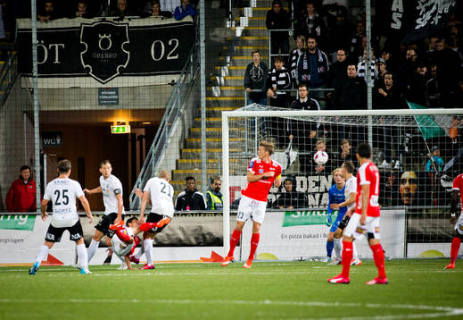 Kalmars Romário Pereira Sipião gör 1-1 med cykelspark