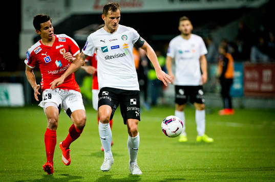 Kalmars Romário Pereira Sipião och Örebros Robert Åhman