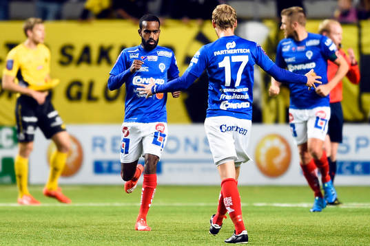 Åtvidabergs Mohammed Abubakari jublar