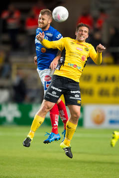 Duell mellan Elfsborgs Anders Svensson och Åtvidabergs