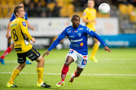 Åtvidabergs John Owoeri och Elfsborgs Anders Svensson