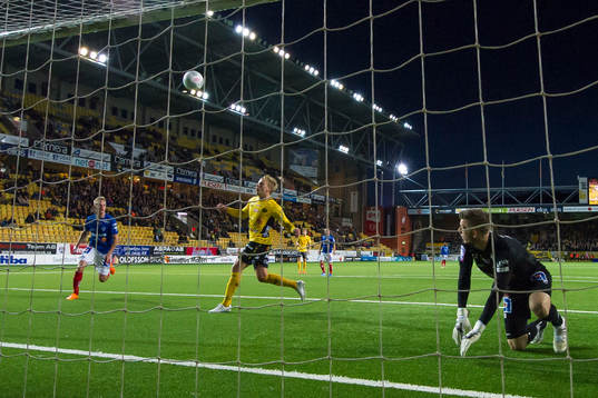 Elfsborgs Per Frick gör 1-1