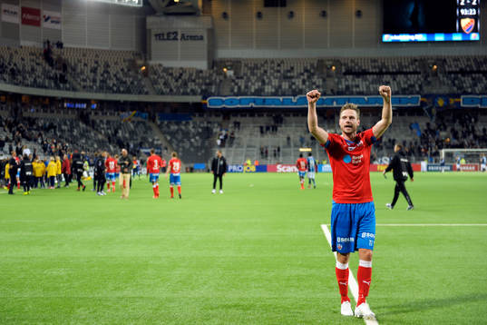 Helsingborgs Arnór Smárason jublar