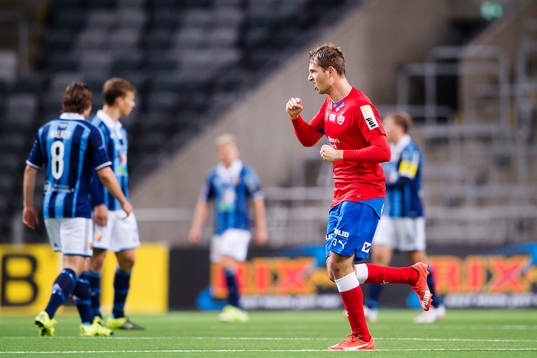 Helsingborgs Arnór Smárason jublar