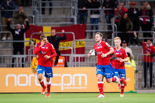 Helsingborgs Arnór Smárason jublar
