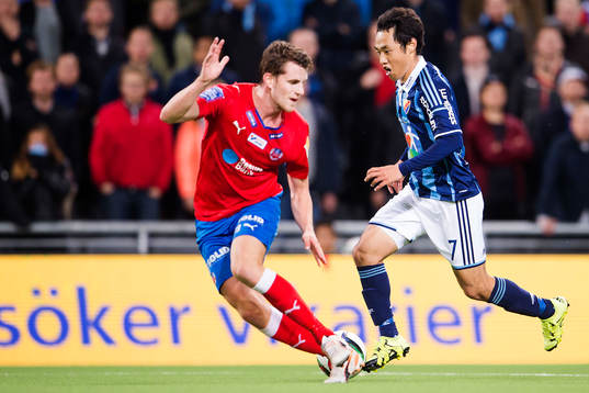 Helsingborgs Jesper Björkman och Djurgårdens Seon-Min Moon
