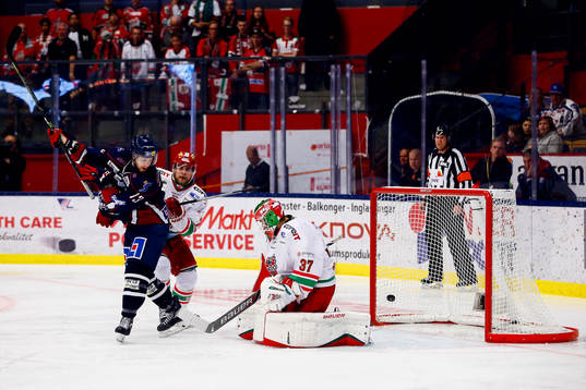 Linköpings Gustav Forsling (ej i bild) gör 1-0