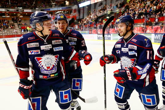 Jubel med Linköpings Anton Karlsson, Carl Dahlström och