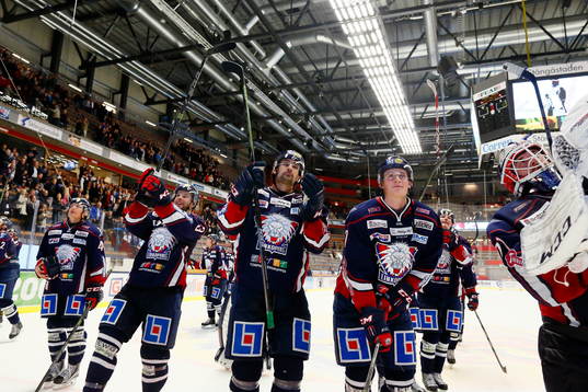 Linköpings spelare jublar