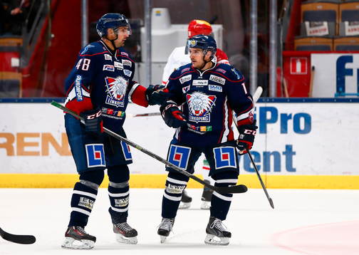 Linköpings Daniel Rahimi och Garrett Roe