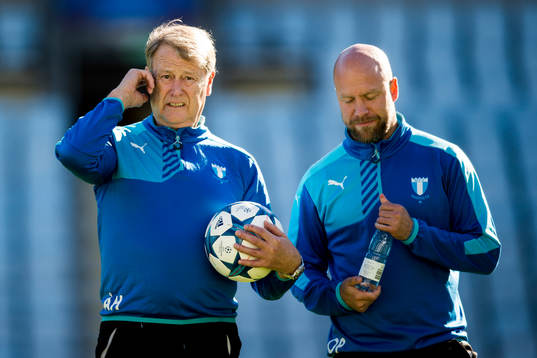 Malmös tränare Åge Hareide och assisterande tränare