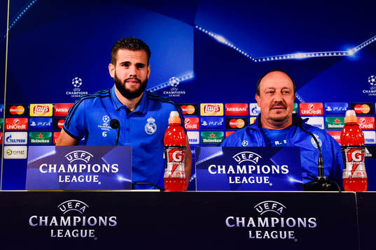 Real Madrids Nacho Monreal och tränare Rafa Benítez