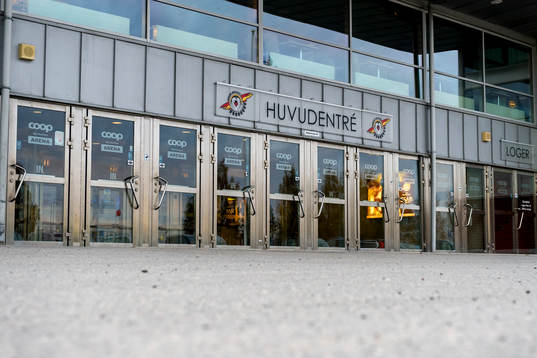 Huvudentrén till Coop Norrbotten Arena