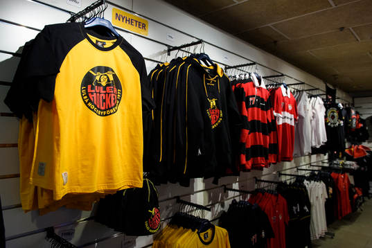 T-shirts i supportershopen