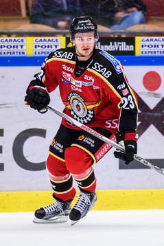 Luleås Lucas Wallmark på uppvärmningen