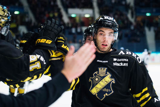 under ishockeymatchen i Hockeyallsvenskan mellan AIK och