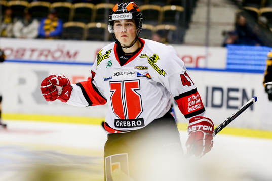 Örebros Joel Mustonen jublar