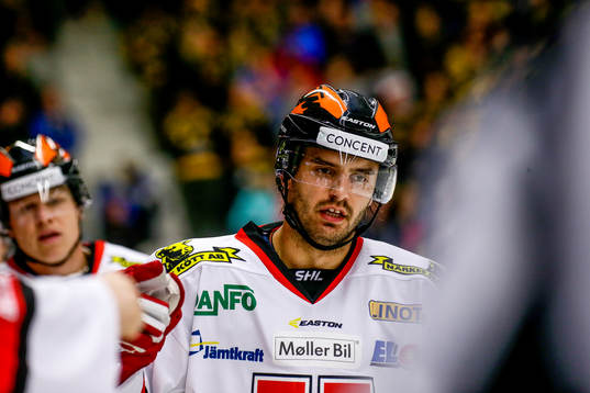 Örebros  Martin Johansson jublar