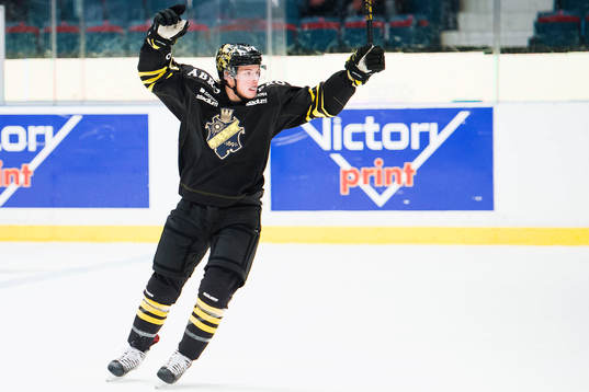 s Malte Strömwall jublar